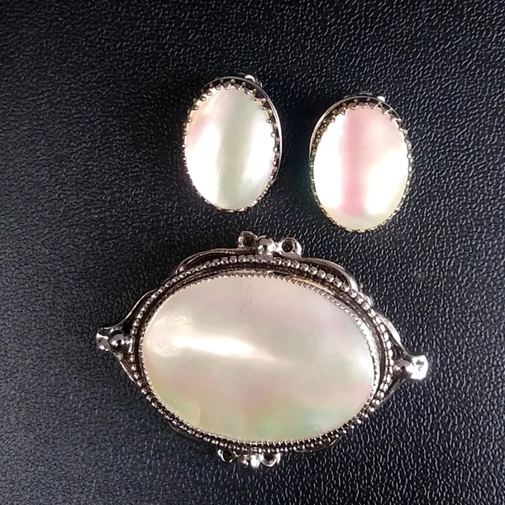Vintage Whiting & Davis Brooch & Earrings perfect never